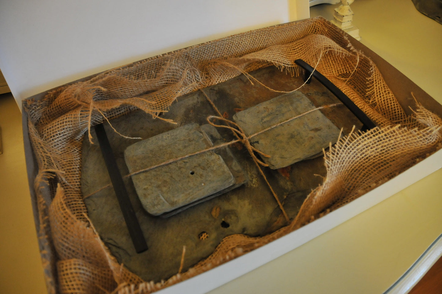 Beautiful vintage roofing slate crafted into a serving or decorative tray with four matching coasters. Stylish handles compliment this piece